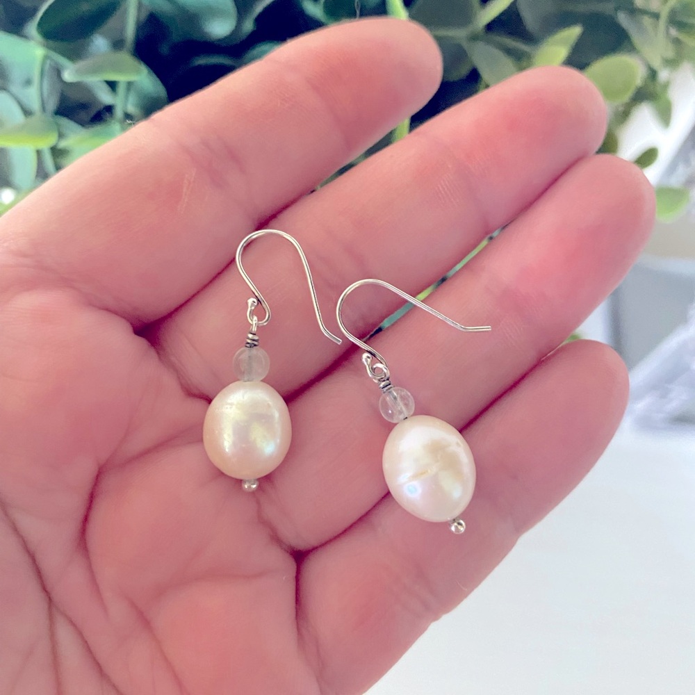 925 Vintage Sterling Silver GSI large freshwater pearl Dangle Drop Wire Earrings